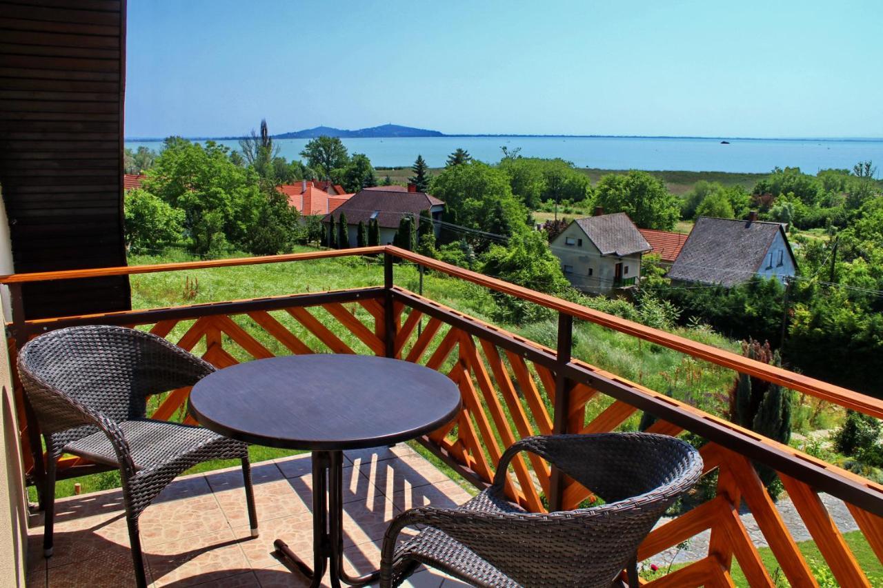 Pigal Panzio Bed & Breakfast Badacsonyors Exterior photo