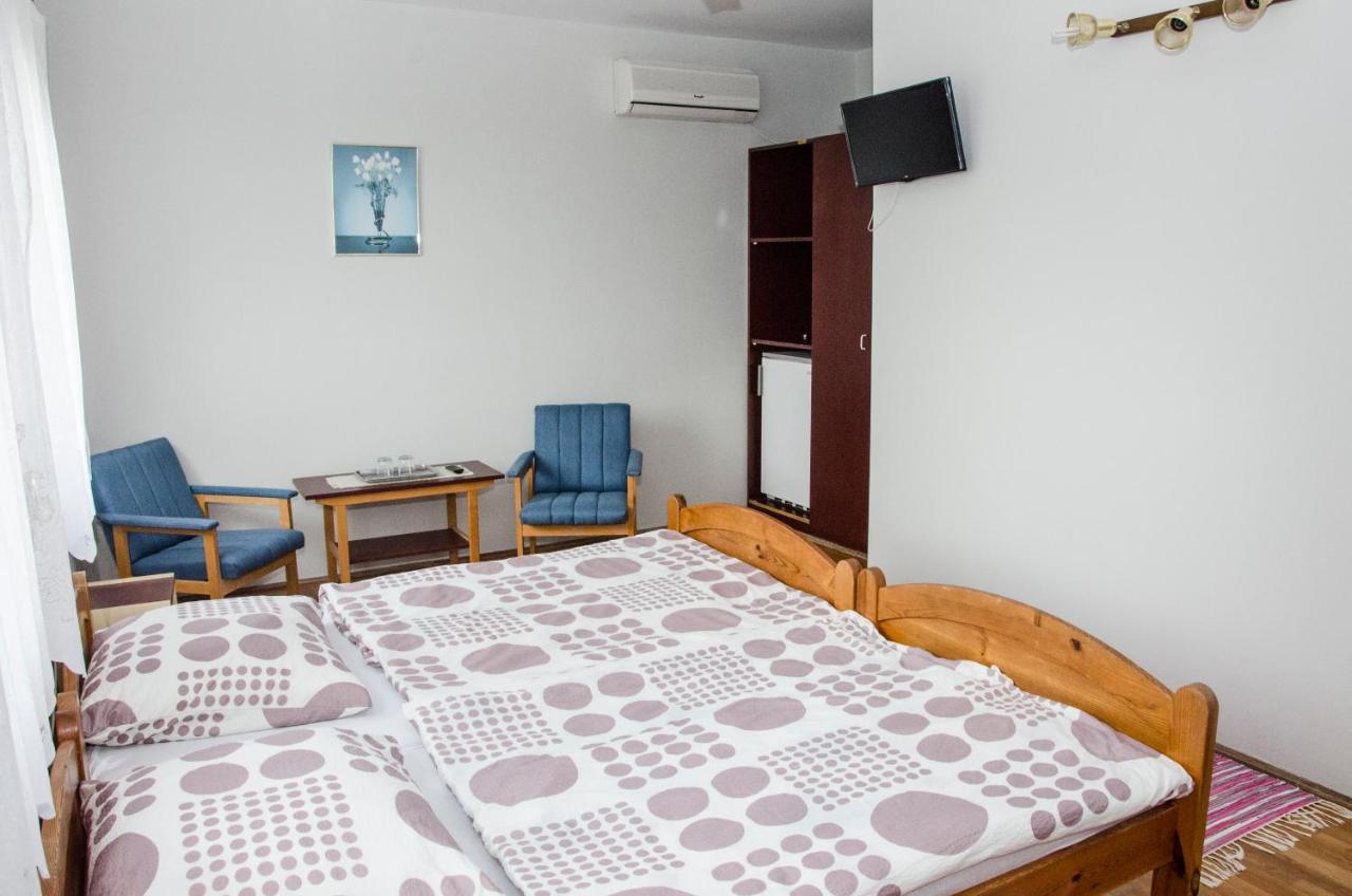 Pigal Panzio Bed & Breakfast Badacsonyors Exterior photo