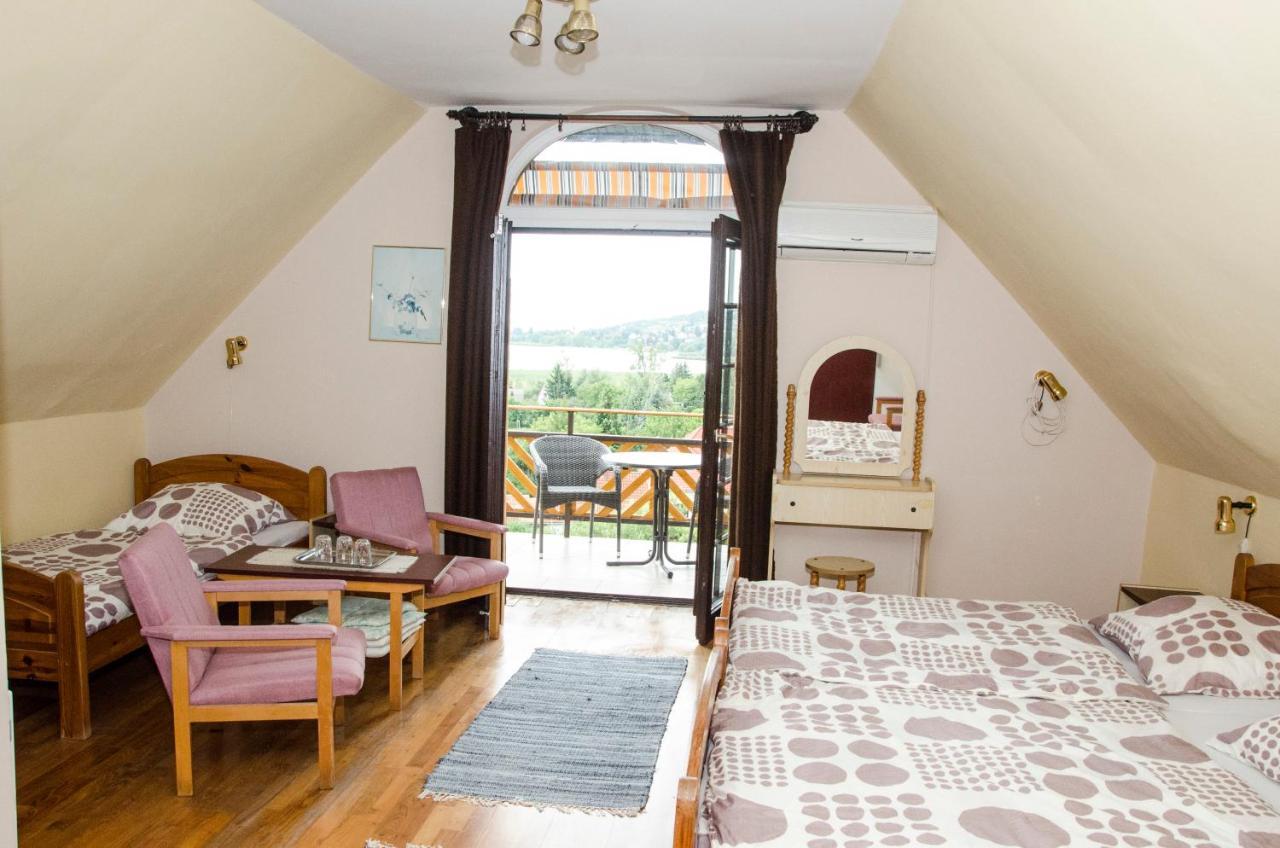 Pigal Panzio Bed & Breakfast Badacsonyors Exterior photo